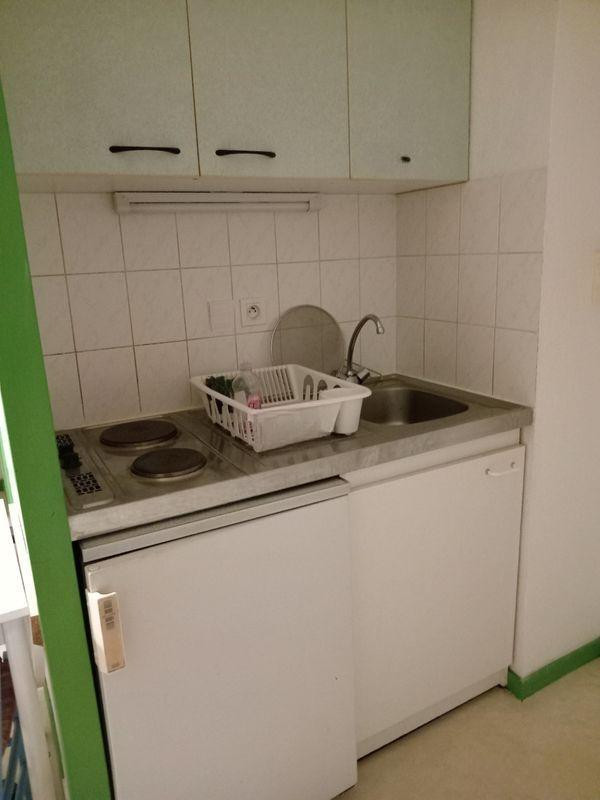 
                                                Location
                                                 Beau studio meublé 20m²