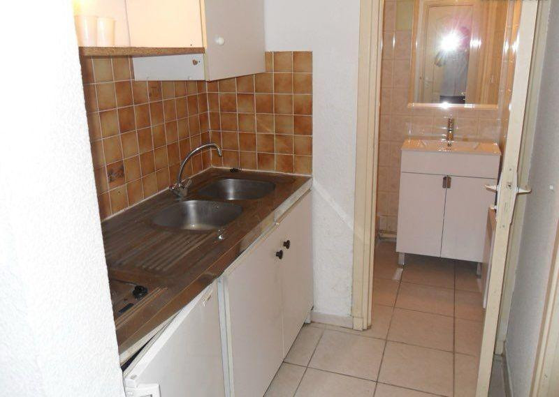 
                                                Location
                                                 Beau studio meublé 20m²