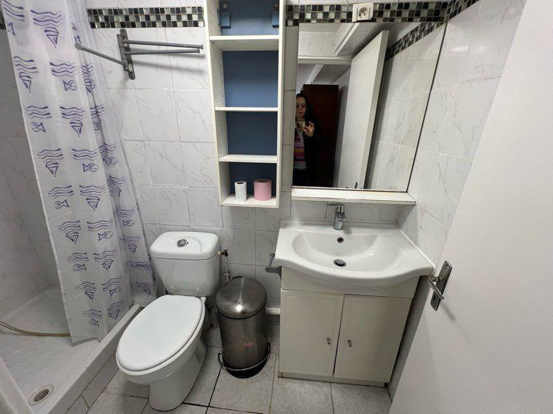 
                                                Location
                                                 Beau studio meublé 20m²