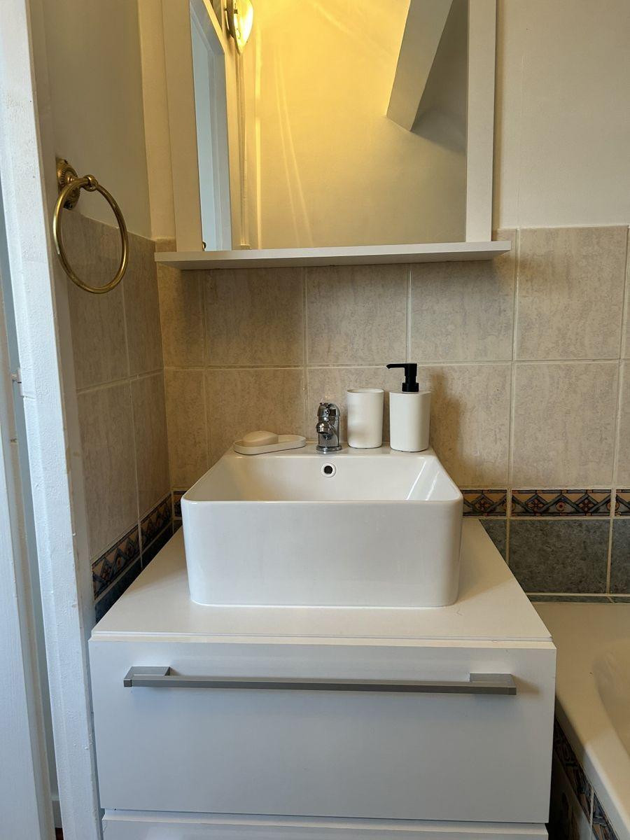 
                                                Location
                                                 Beau studio meublé 20m² au Blanc-Mesnil