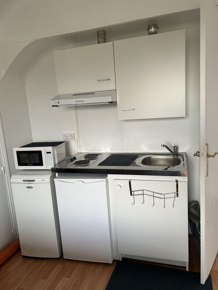 
                                                Location
                                                 Beau studio meublé 20m² au Blanc-Mesnil