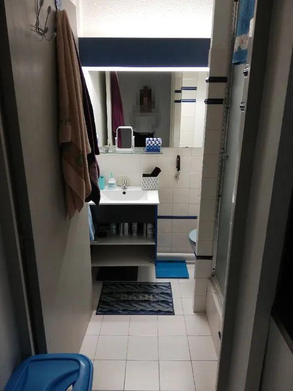 
                                                Location
                                                 Beau studio meublé 20m² avec parking