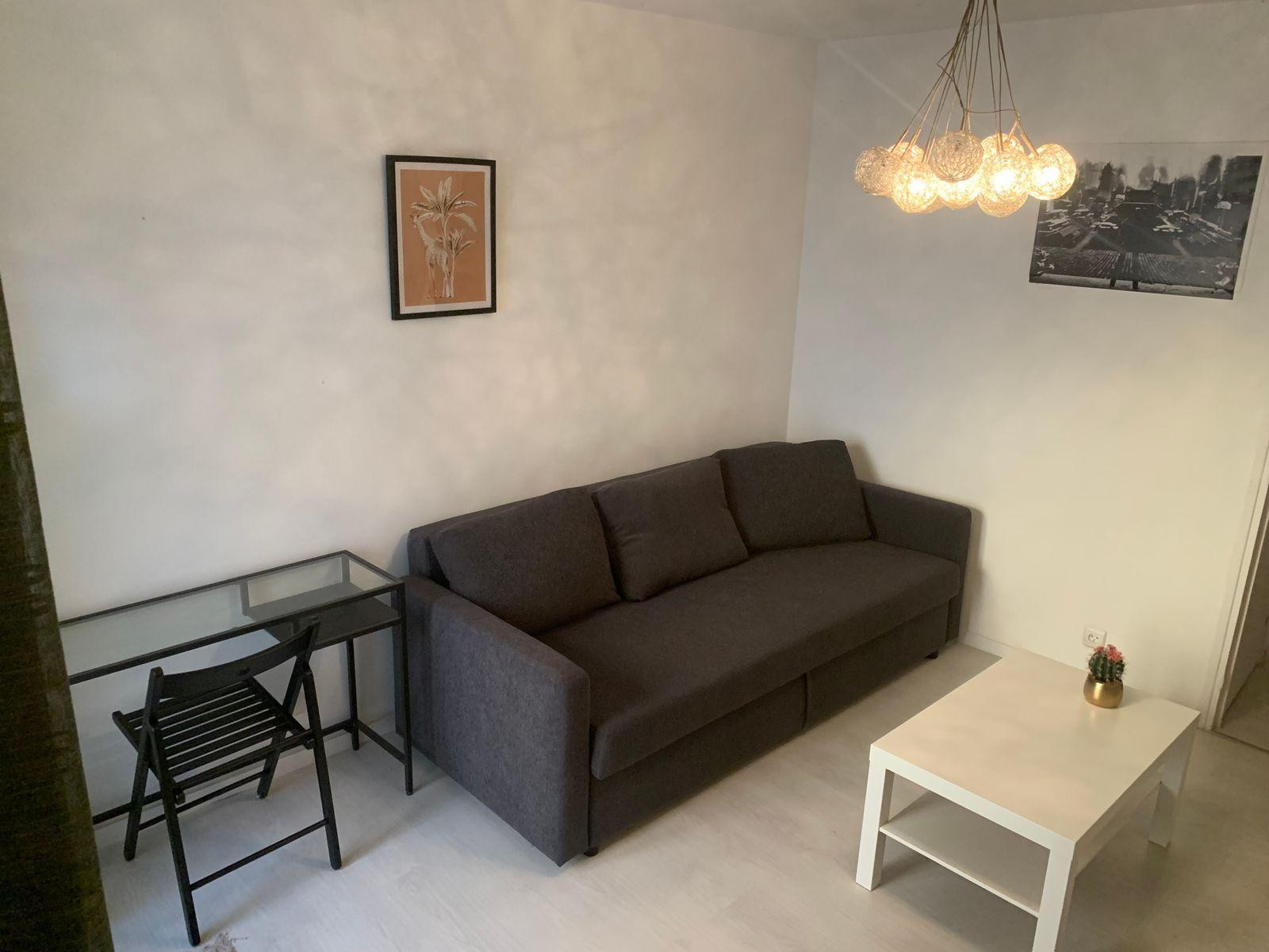 
                                                Location
                                                 Beau studio meublé 20m² avenue du Père Soulas
