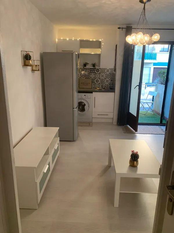 
                                                Location
                                                 Beau studio meublé 20m² avenue du Père Soulas