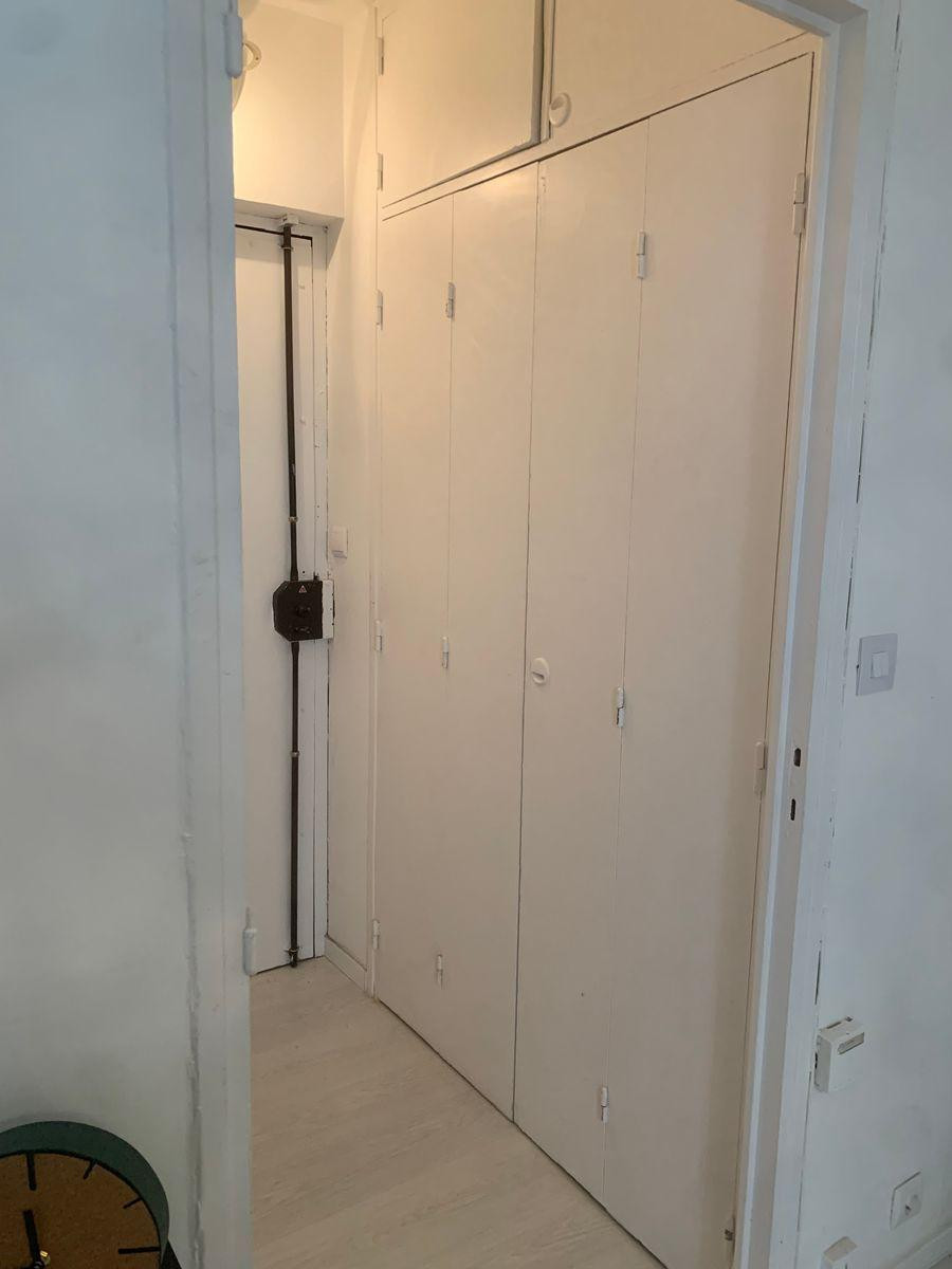 
                                                Location
                                                 Beau studio meublé 20m² avenue du Père Soulas