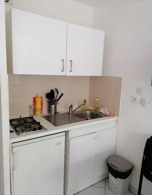 
                                                Location
                                                 Beau studio meublé 20m² dans l'hypercentre