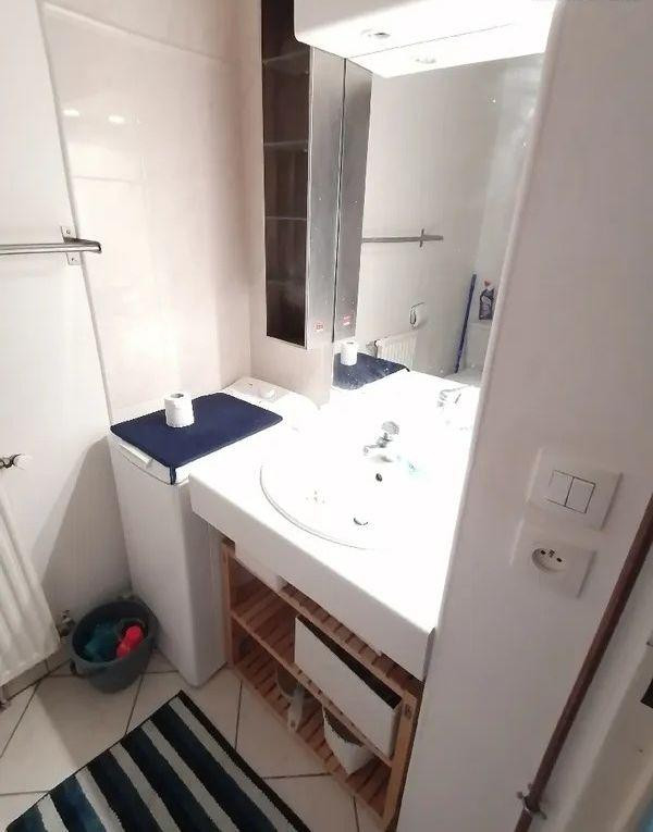 
                                                Location
                                                 Beau studio meublé 20m² dans l'hypercentre