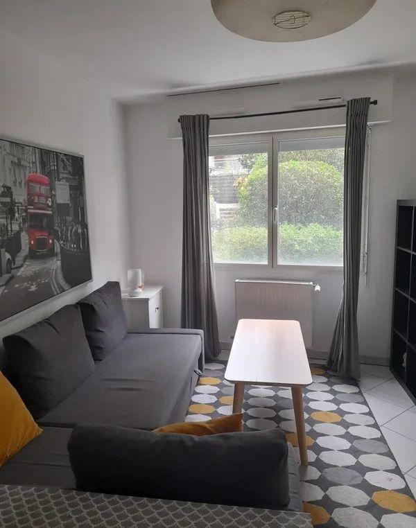 
                                                Location
                                                 Beau studio meublé 20m² dans l'hypercentre