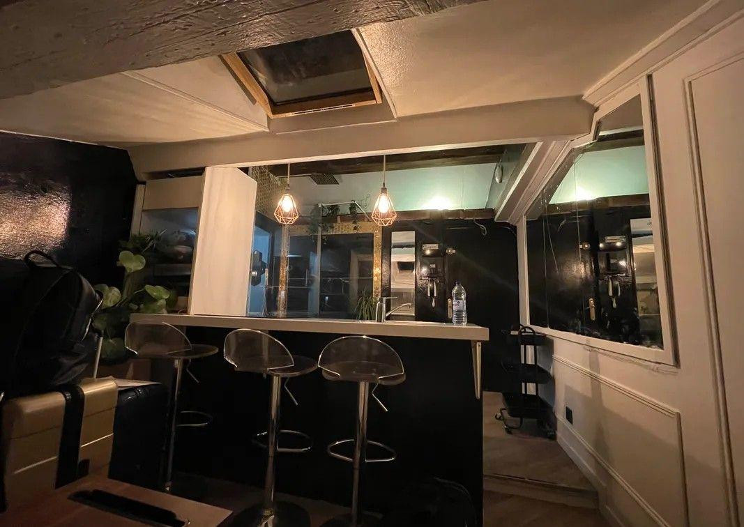 
                                                Location
                                                 Beau studio meublé 20m² mansardé refait à neuf