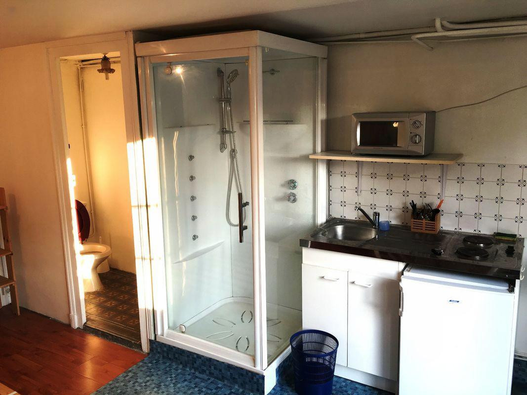 
                                                Location
                                                 Beau studio meublé 20m² sur jardin tranquille