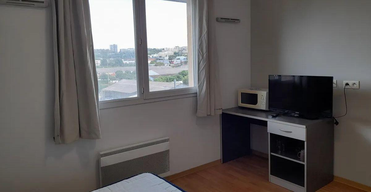 
                                                Location
                                                 Beau studio meublé 21 m² dans résidence étudiante