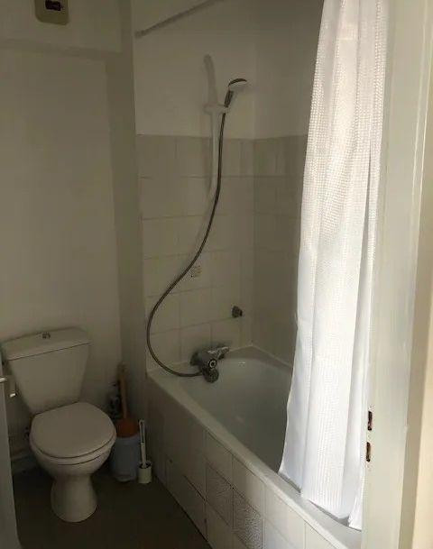 
                                                Location
                                                 Beau studio meublé 21m²