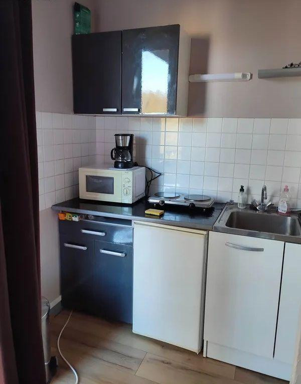
                                                Location
                                                 Beau studio meublé 21m² avec balcon et parking