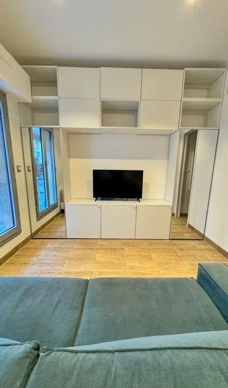 
                                                Location
                                                 Beau studio meublé 21m² avec terrasse