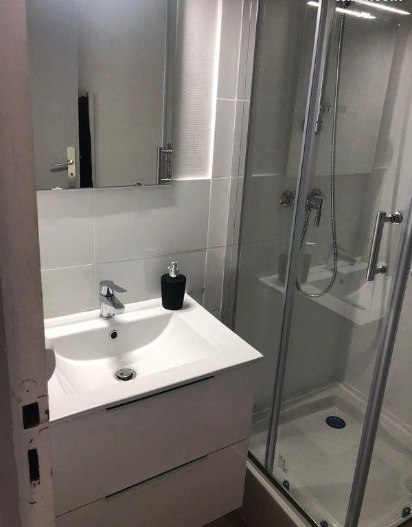 
                                                Location
                                                 Beau studio meublé 21m² Idéal étudiant