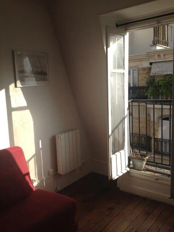 
                                                Location
                                                 Beau studio meublé 21m² lumineux Gambetta
