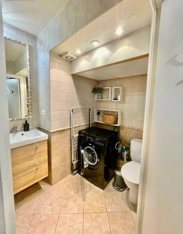 
                                                Location
                                                 Beau studio meublé 21m² vue mer -Nice Ouest