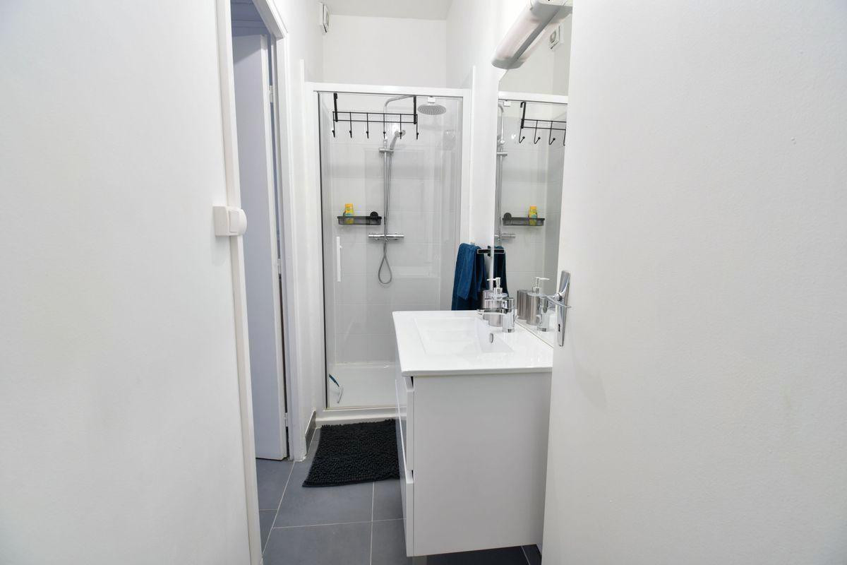 
                                                Location
                                                 Beau studio meublé 22 ² Gurvan Rennes