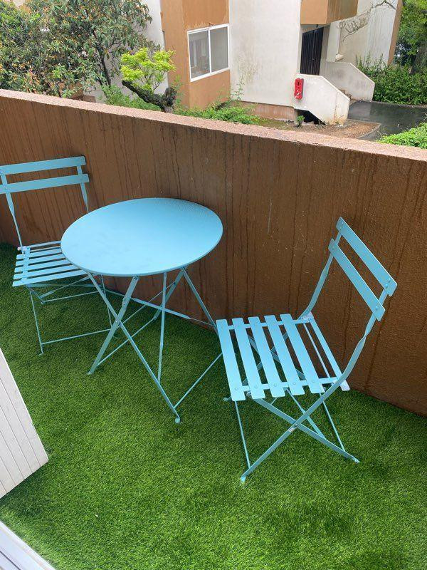 
                                                Location
                                                 Beau studio meublé 22m²