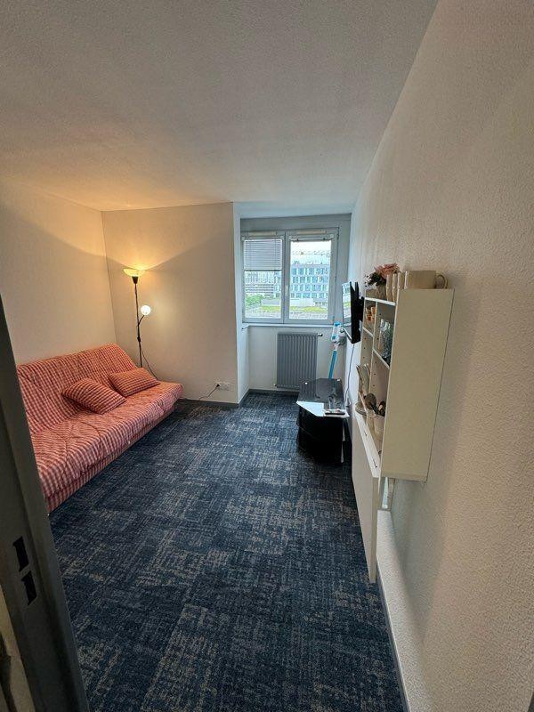 
                                                Location
                                                 Beau studio meublé 22m²