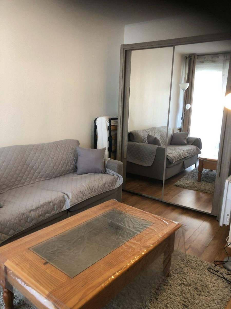 
                                                Location
                                                 Beau studio meublé 22m² en plein centre ville
