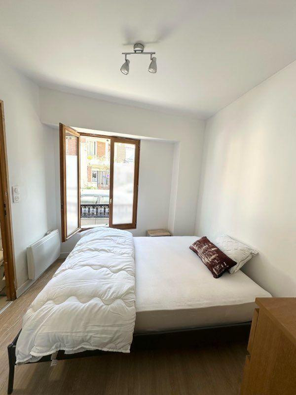 
                                                Location
                                                 Beau studio meublé 22m² refait à neuf