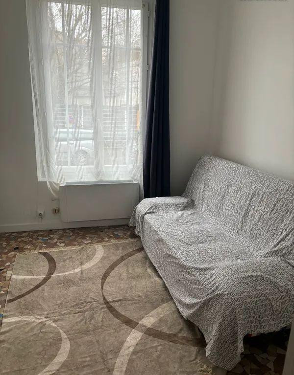 
                                                Location
                                                 Beau studio meublé 22m2 à Arcueil Cachan