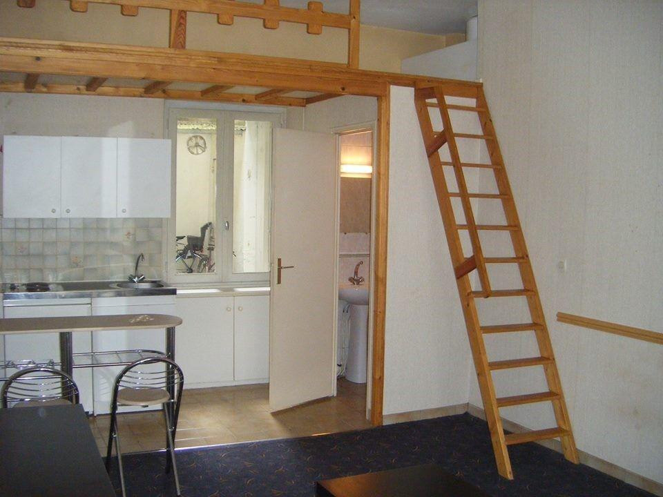 
                                                Location
                                                 Beau studio meublé 22m2 proche Préfecture