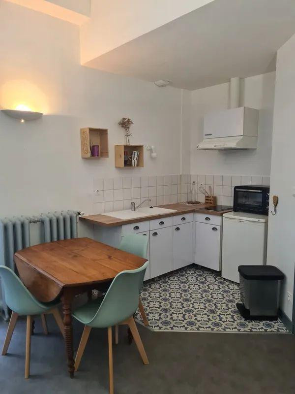 
                                                Location
                                                 Beau studio meublé 23 m² proche de la gare