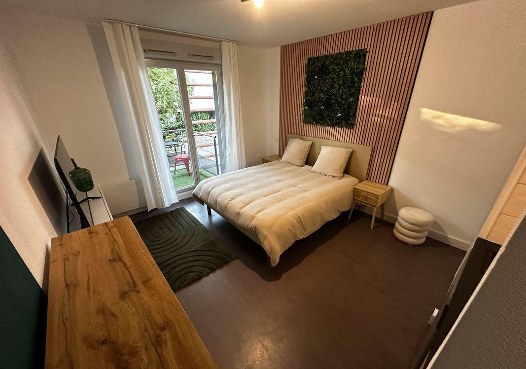 
                                                Location
                                                 Beau studio meublé 23m² Argoulets