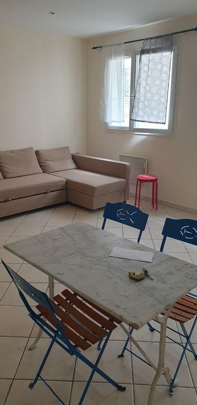 
                                                Location
                                                 Beau studio meublé 24m²