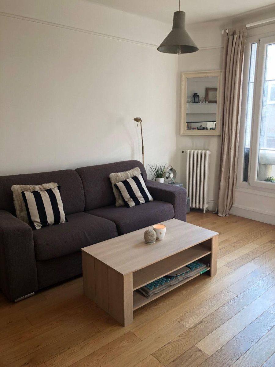 
                                                Location
                                                 Beau studio meublé 24m² à Paris 16
