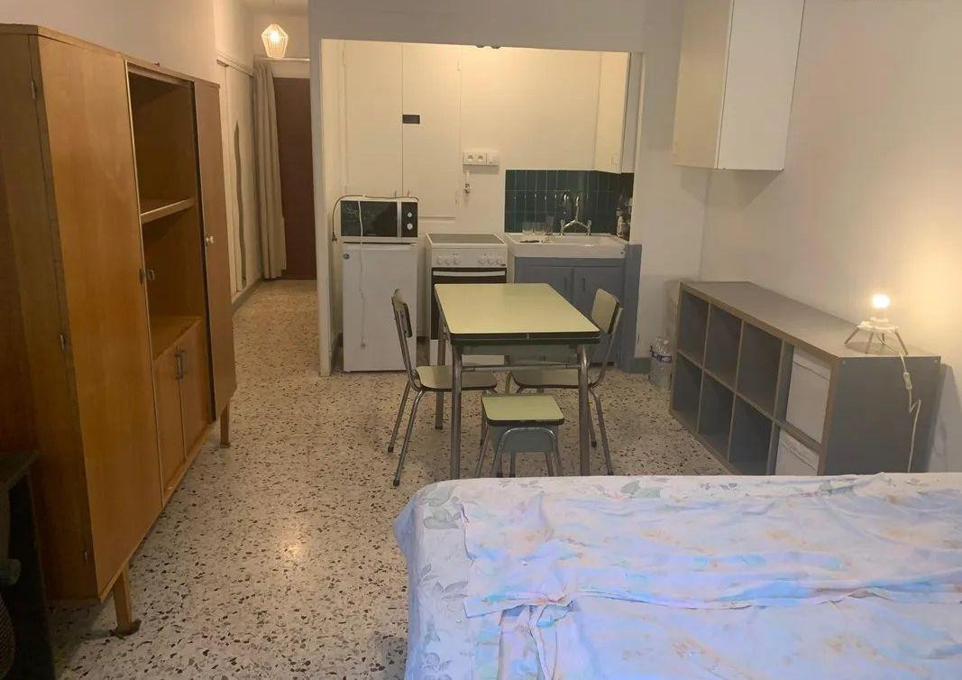 
                                                Location
                                                 Beau studio meublé 24m² avec balcon cours Sextius