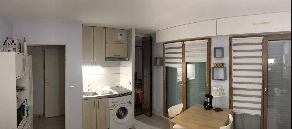 
                                                Location
                                                 Beau studio meublé 24m² avec balcon +parking