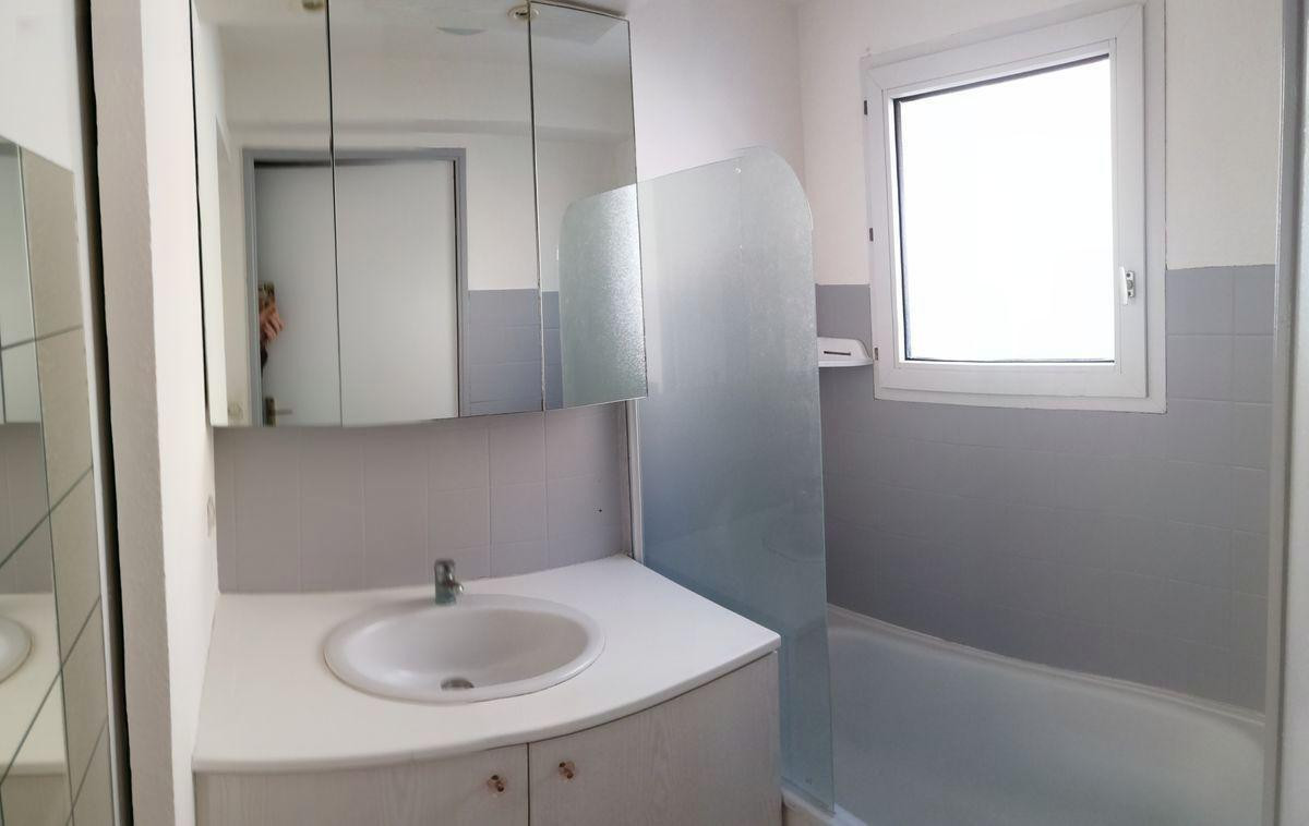 
                                                Location
                                                 Beau studio meublé 24m² avec mezzanine