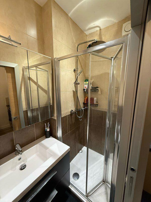 
                                                Location
                                                 Beau studio meublé 24m² Centre ville