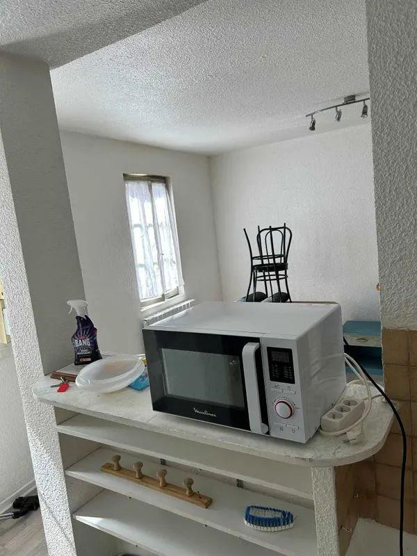 
                                                Location
                                                 Beau studio meublé 24m² Clermont-Ferrand