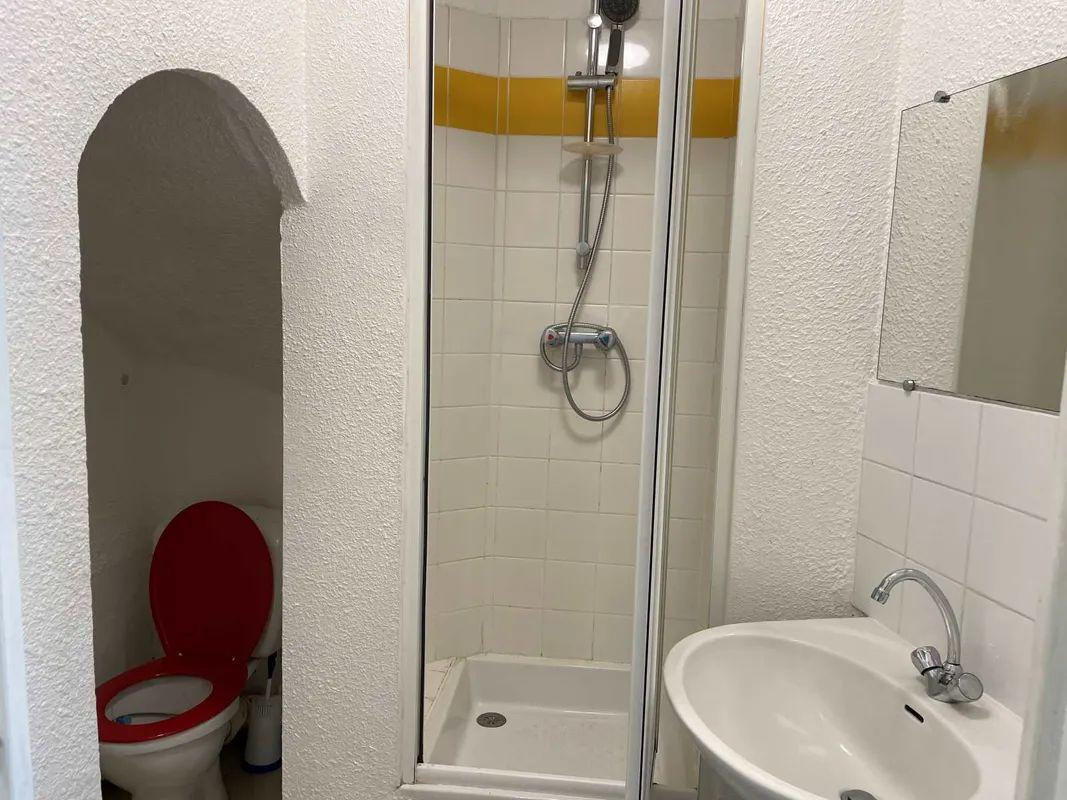 
                                                Location
                                                 Beau studio meublé 24m² Clermont-Ferrand