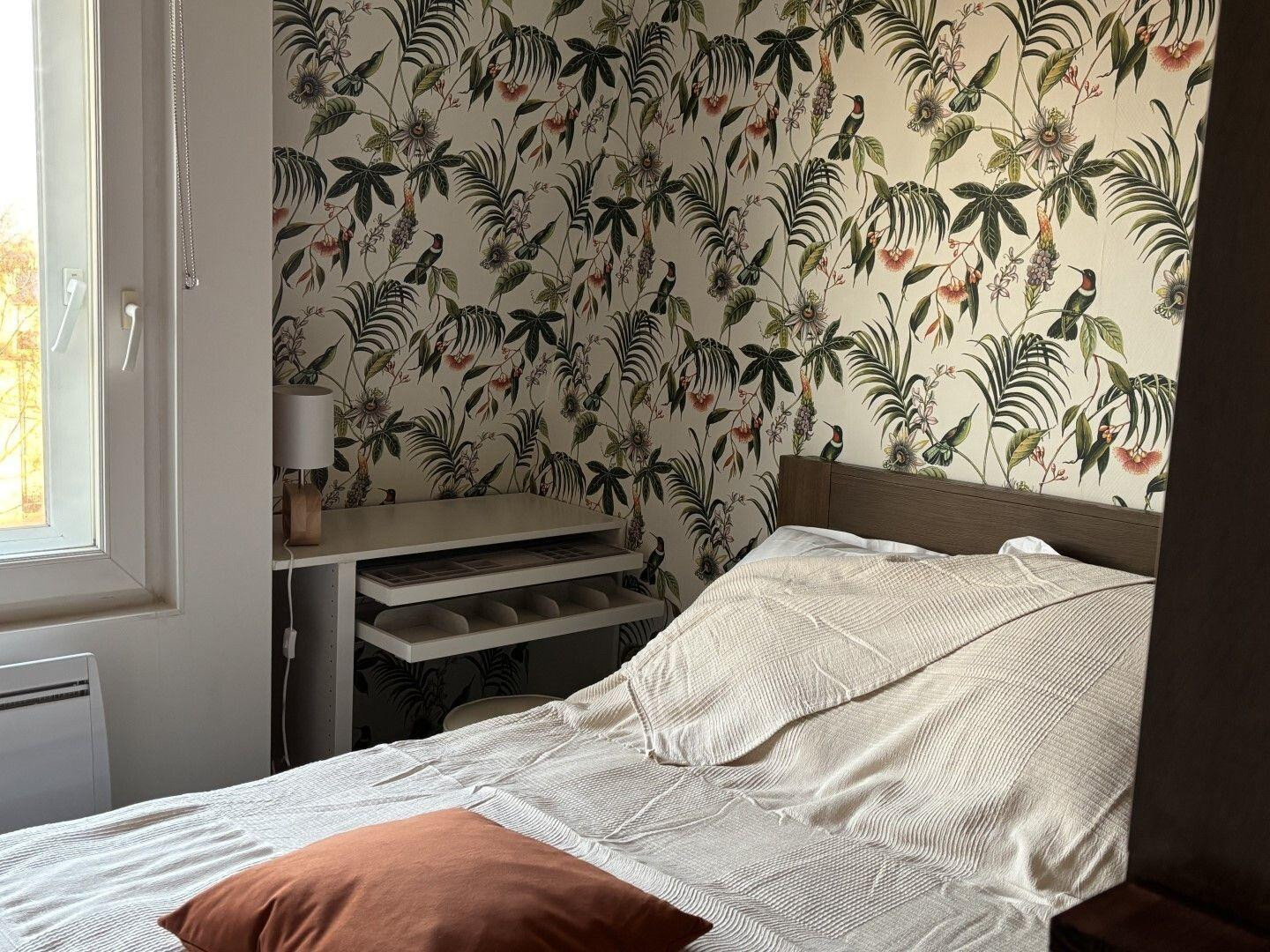 
                                                Location
                                                 Beau studio meublé 24m² lumineux, rénové et équipé