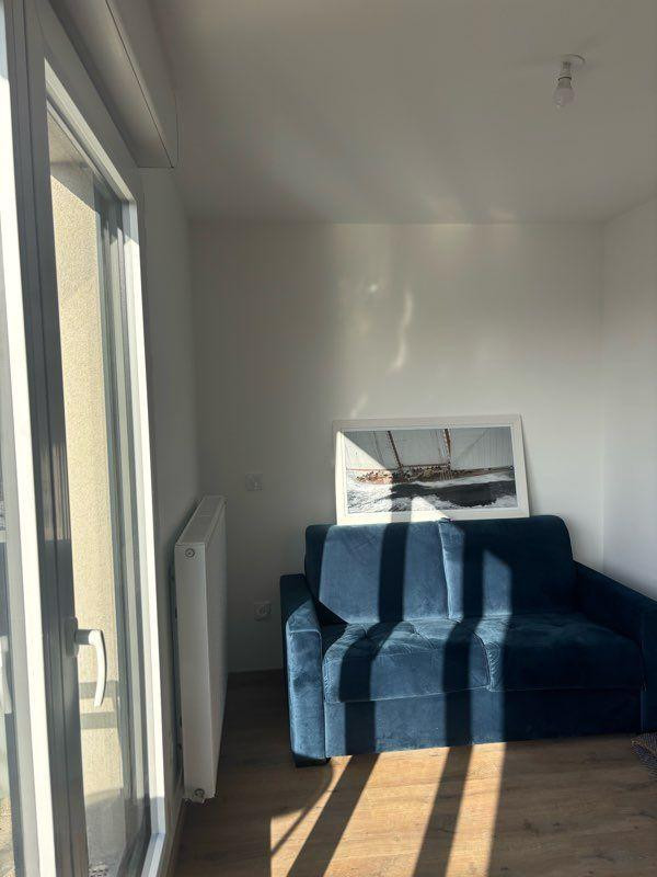 
                                                Location
                                                 Beau studio meublé 24m² vue panoramique sur Paris