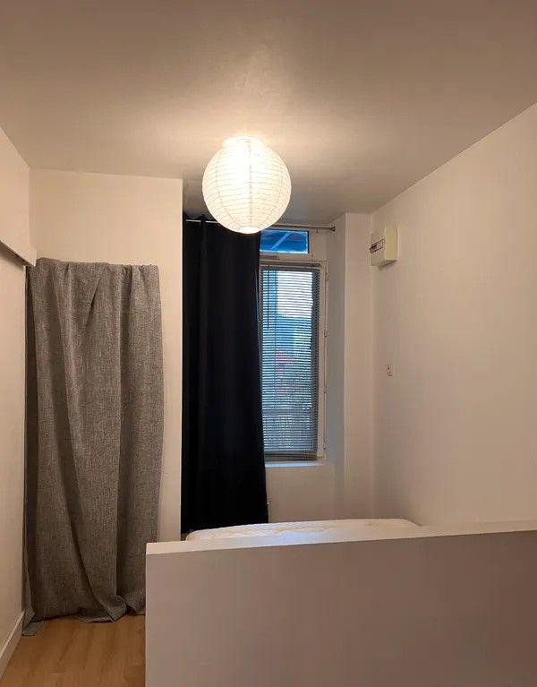 
                                                Location
                                                 Beau studio meublé 25m²