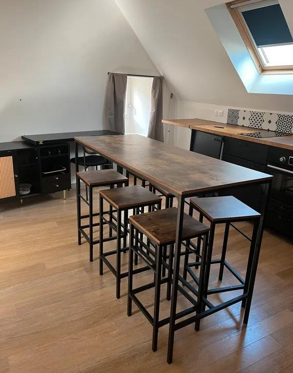 
                                                Location
                                                 Beau studio meublé 25m²