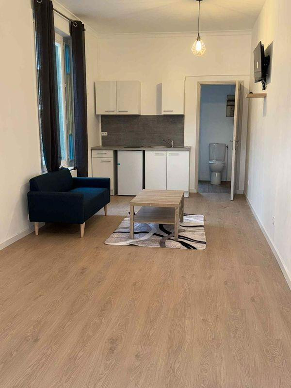 
                                                Location
                                                 Beau studio meublé 25m² au cœur du 8ᵉ