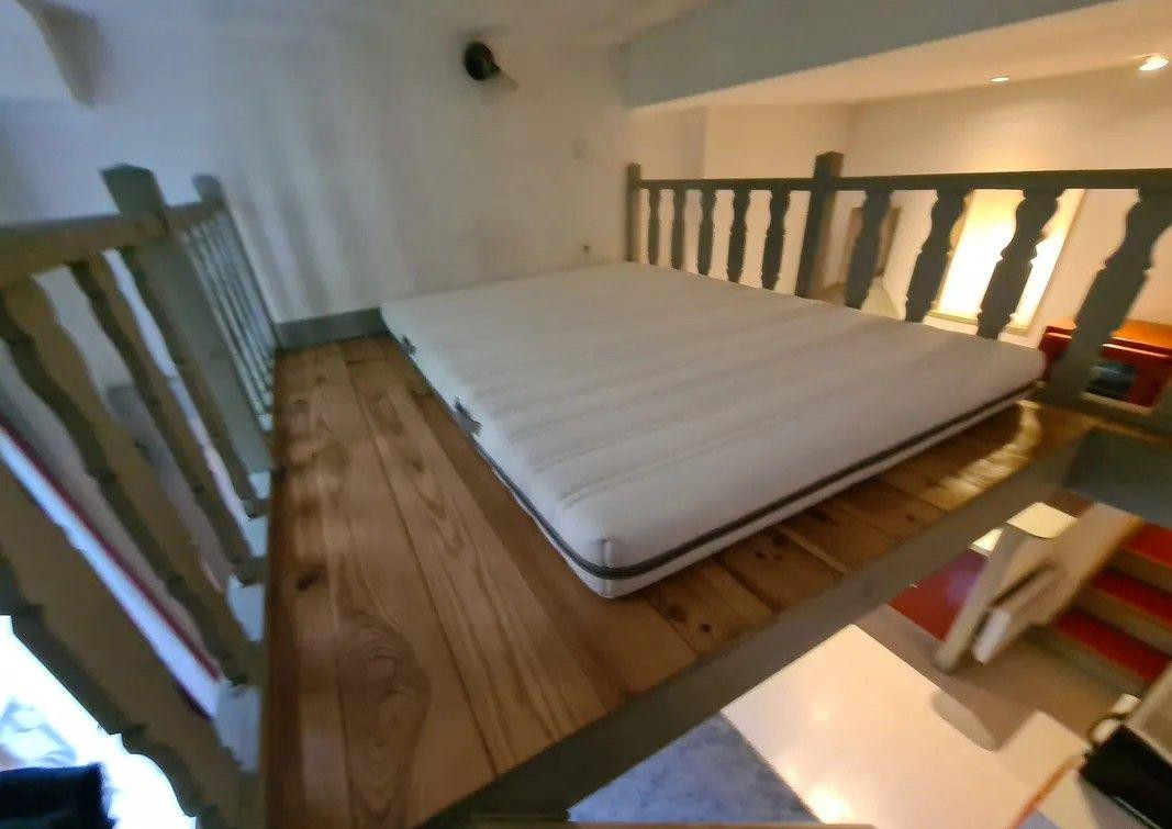 
                                                Location
                                                 Beau studio meublé 25m² avec mezzanine