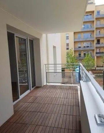 
                                                Location
                                                 Beau studio meublé 25m² avec terrasse 10m² Pinel