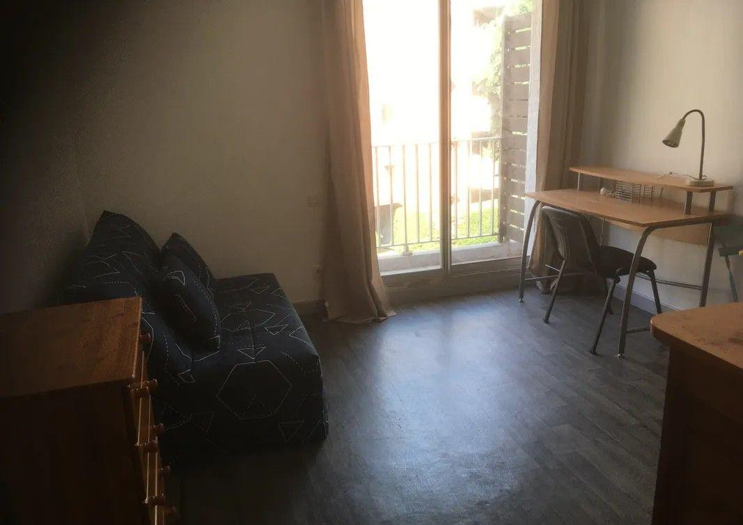 
                                                Location
                                                 Beau studio meublé 25m² avec terrasse