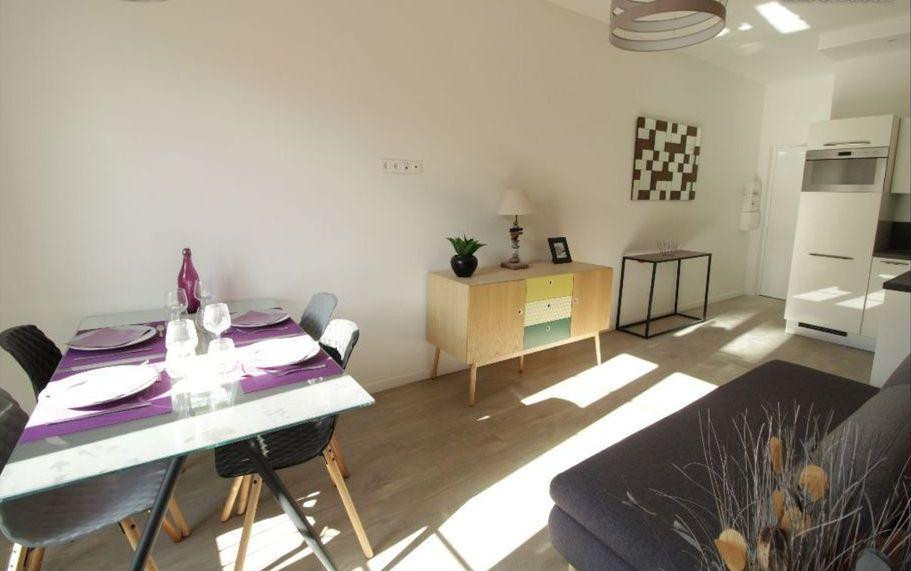 
                                                Location
                                                 Beau studio meublé 25m² entièrement équipé