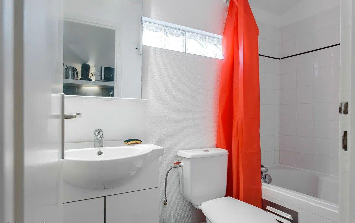 
                                                Location
                                                 Beau studio meublé 25m² idéal étudiant/jeune actif
