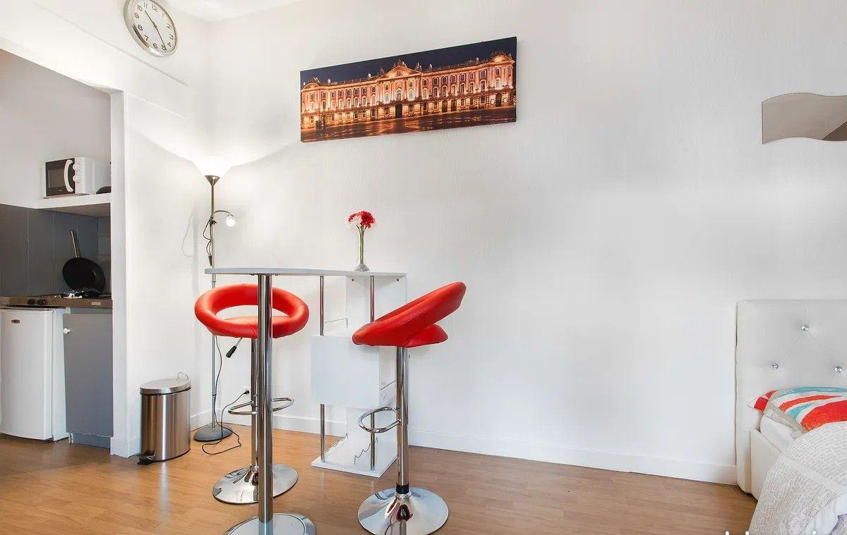 
                                                Location
                                                 Beau studio meublé 25m² idéal étudiant/jeune actif