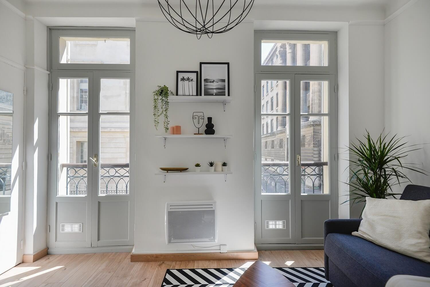 
                                                Location
                                                 Beau studio meublé 25m² lumineux idéalement placé